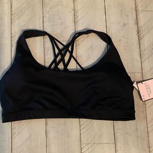 NWT - Strappy sports bra